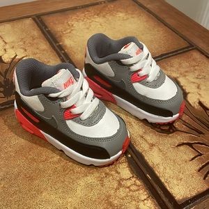 EUC LIKE NEW Toddler Nikes